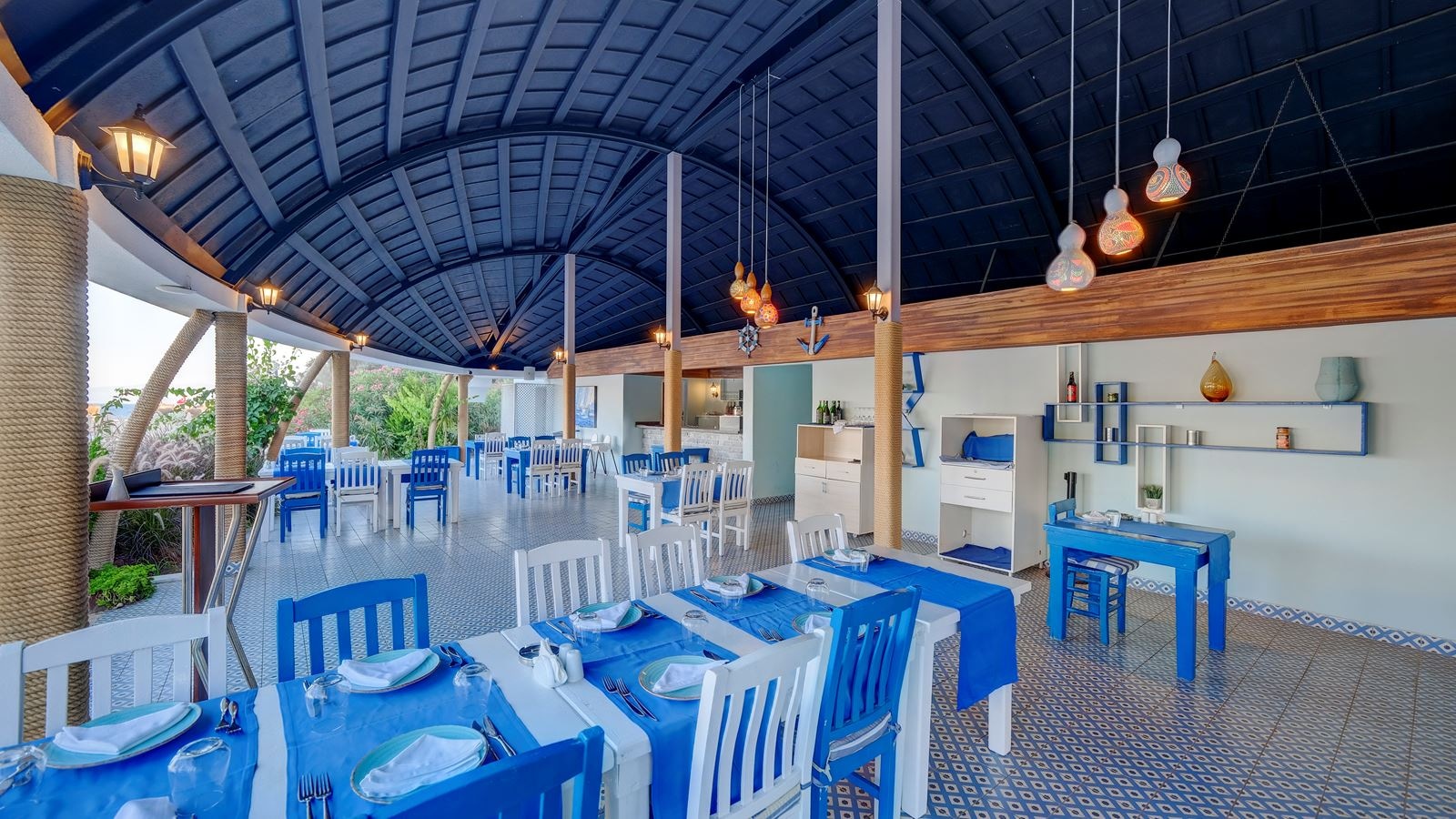 restaurants-the-ocenia-restaurant