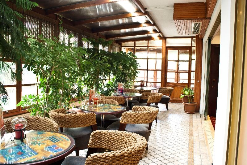 restaurants-restaurants