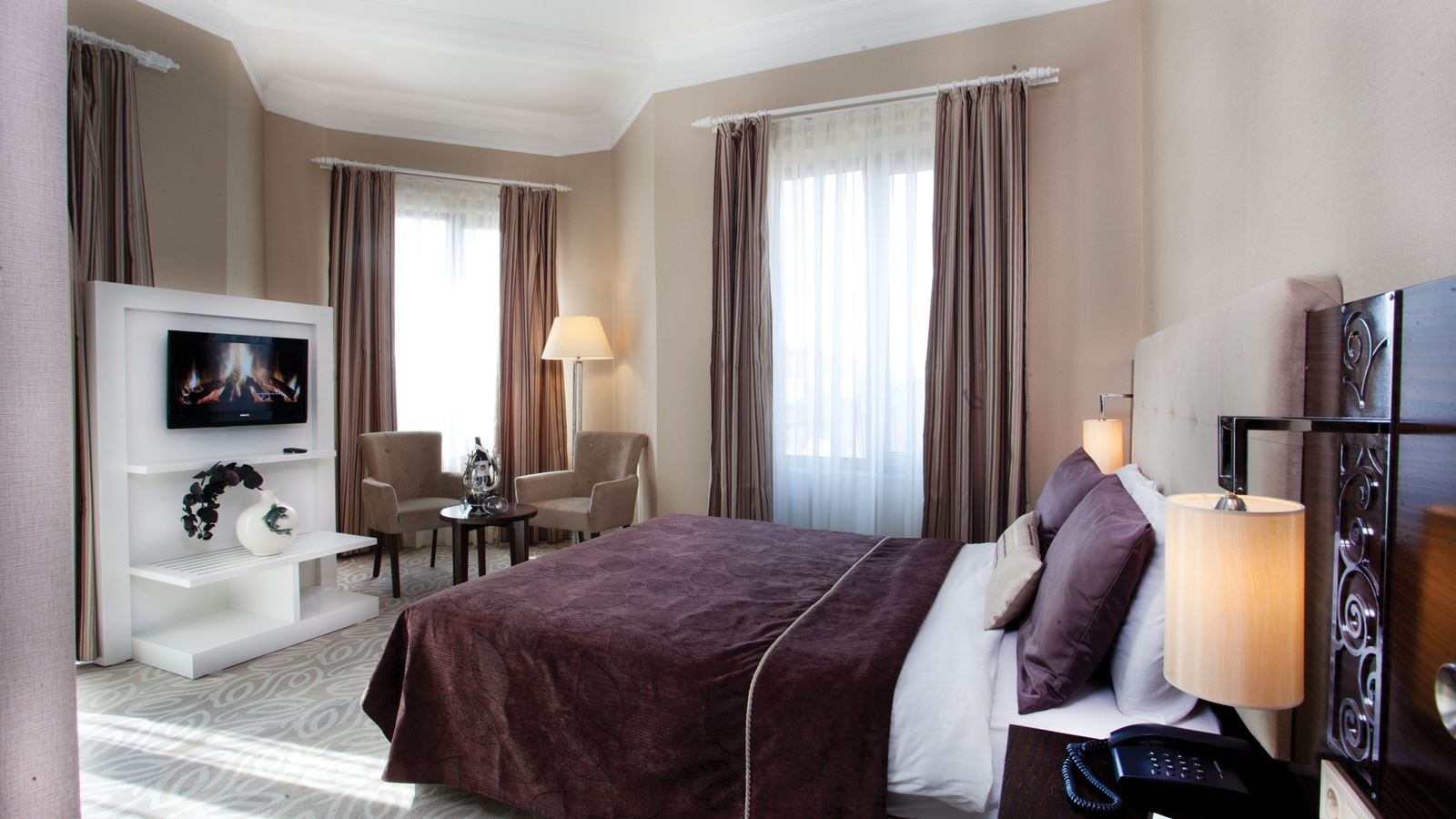 rooms-family-room-standard