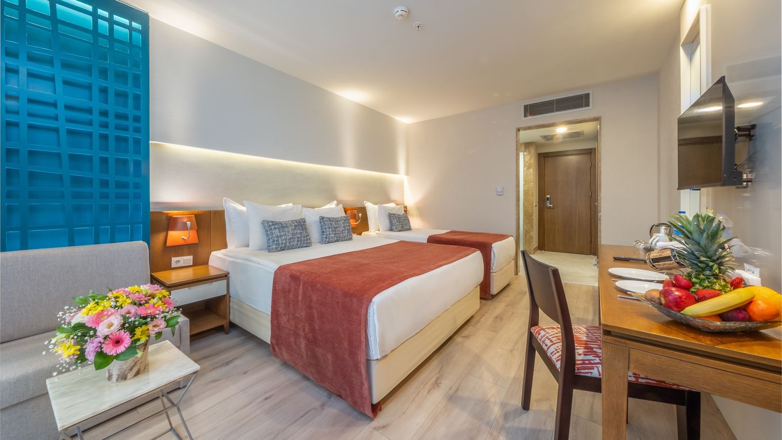 rooms-standard-room-land-view