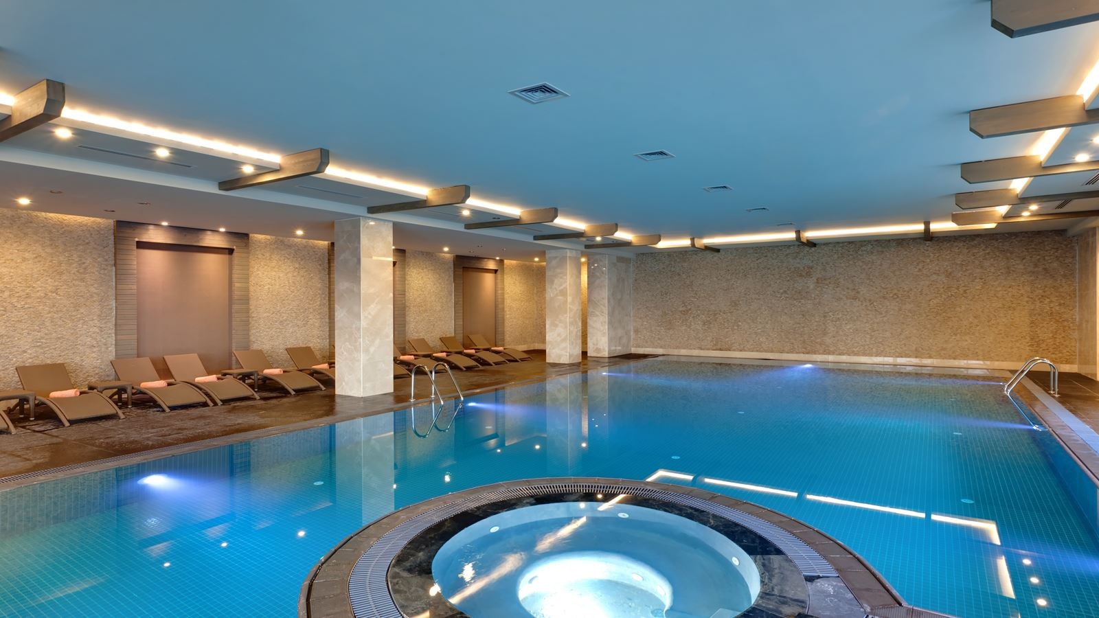 pools-indoor-pool