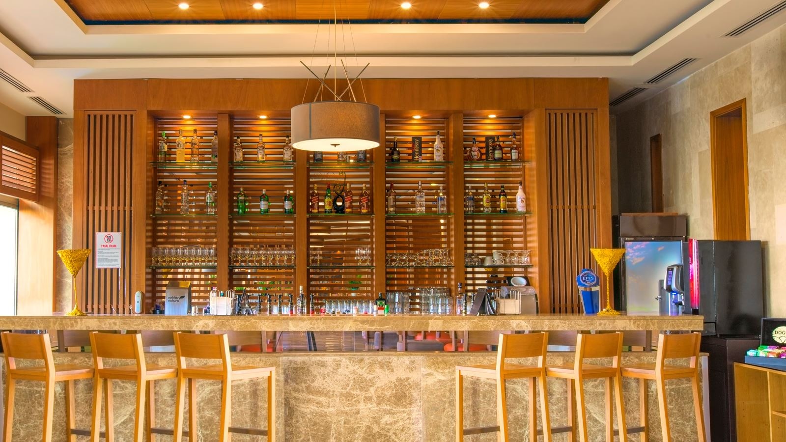 bars-the-bar--lobby-bar