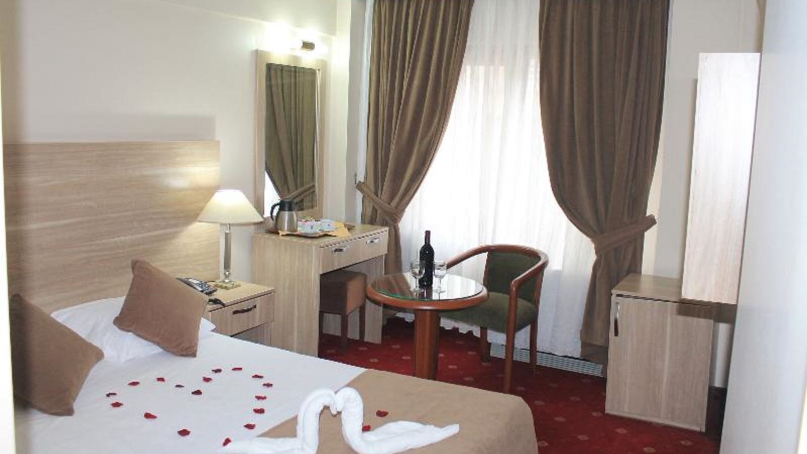 rooms-double-standard