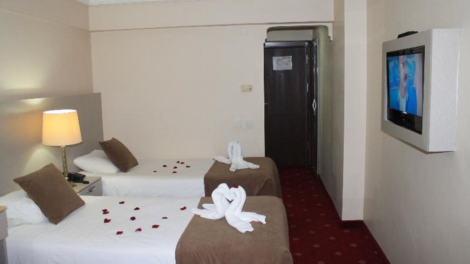 rooms-double-standard