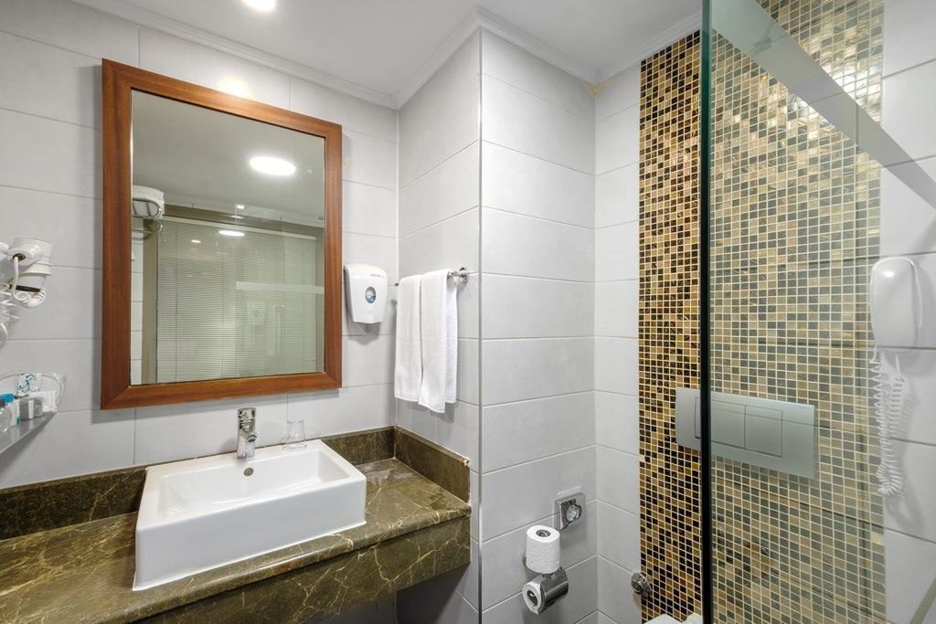 rooms-standard-room-land-view