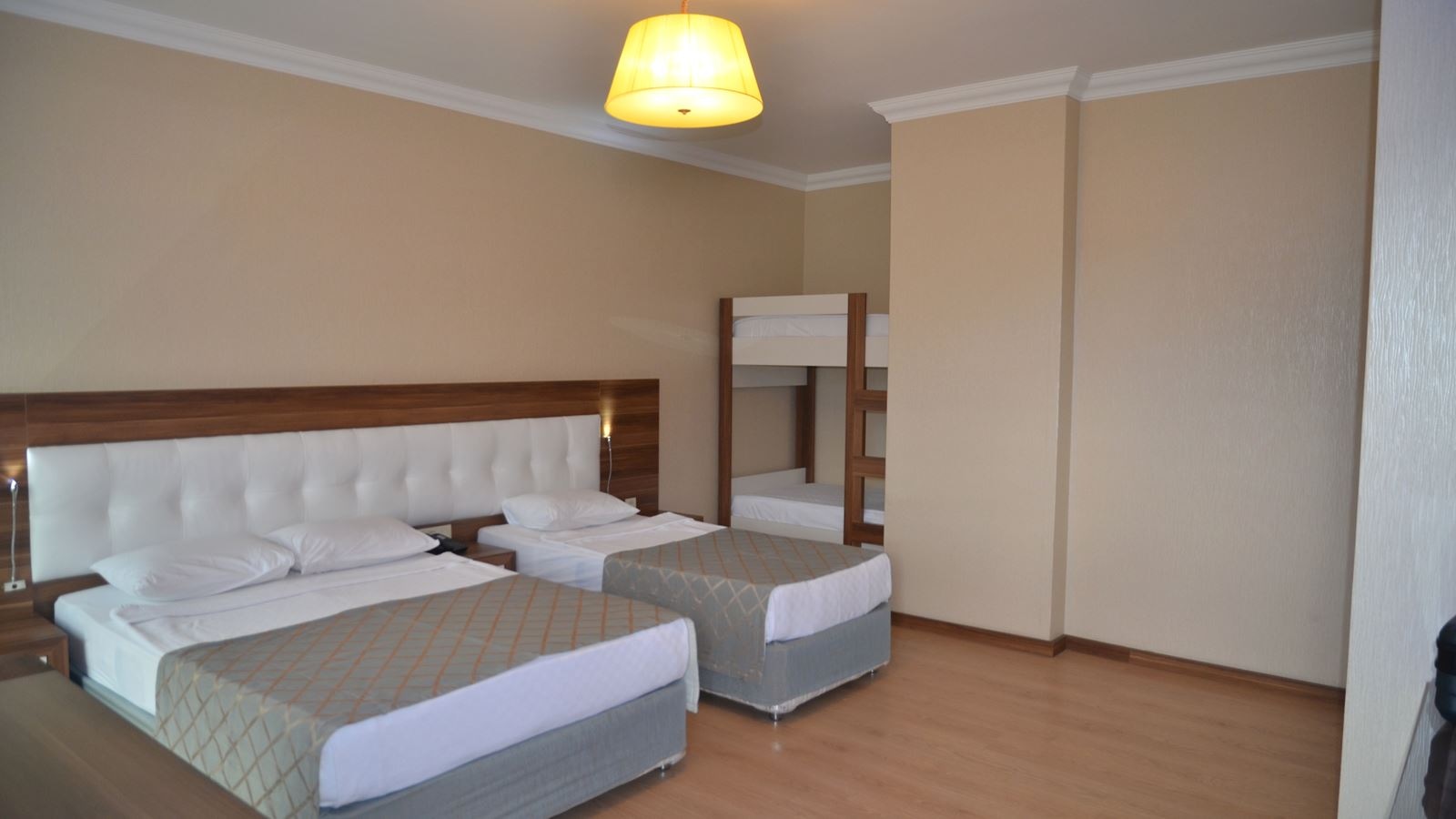 rooms-large-room-anex-building