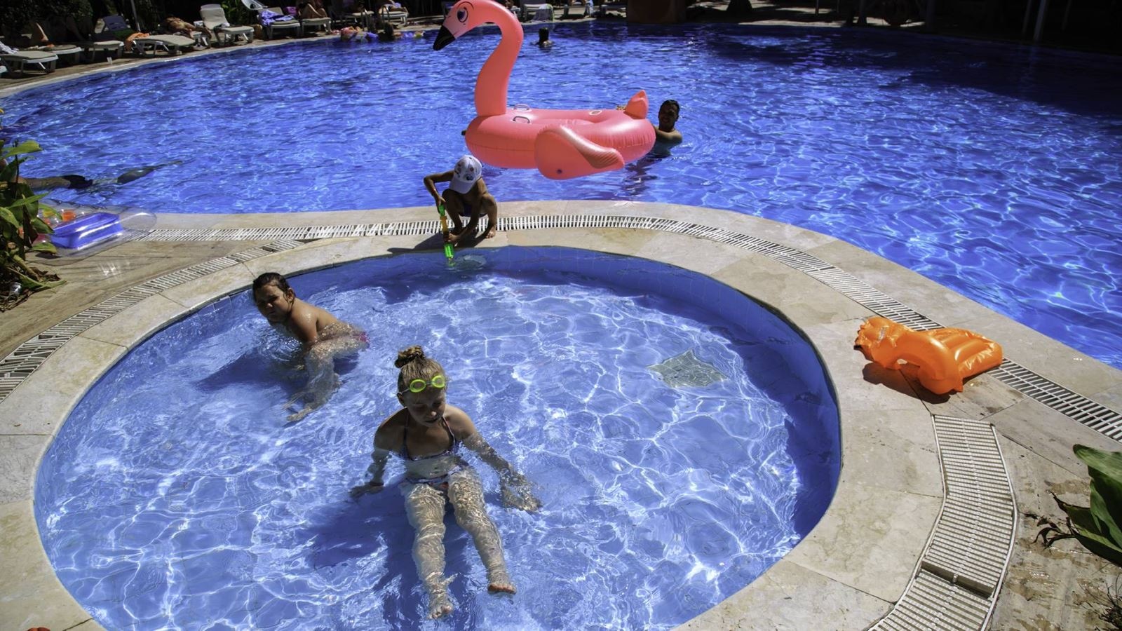 pools-outdoor-childrens-pool