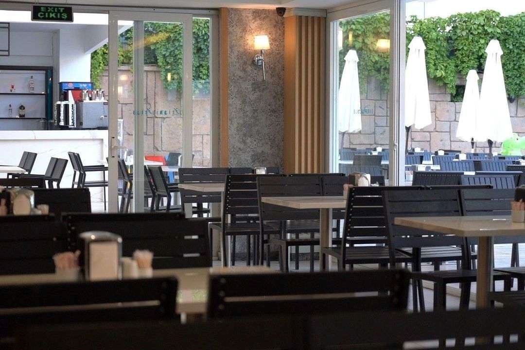 restaurants-restaurants