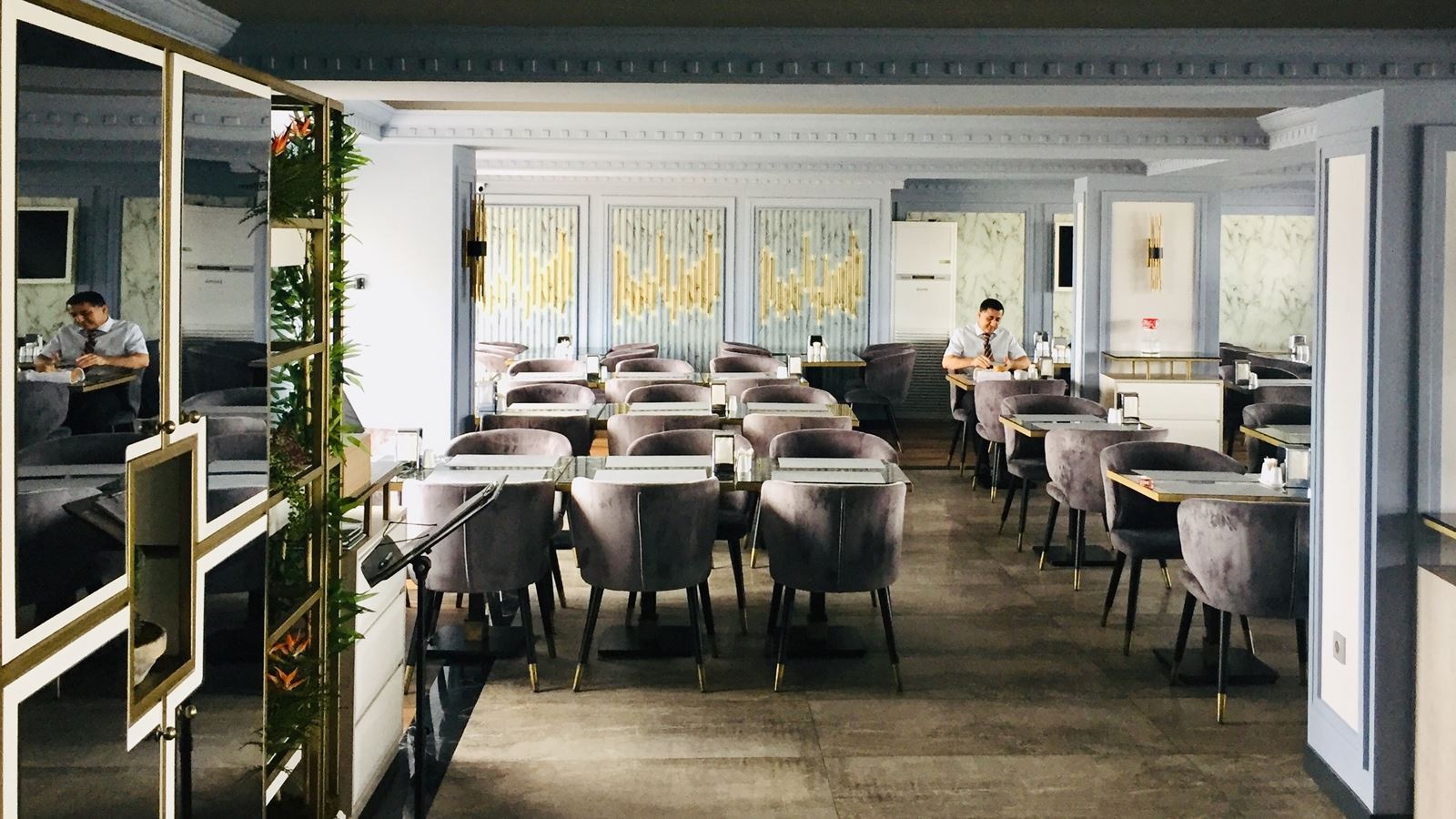 restaurants-restaurant