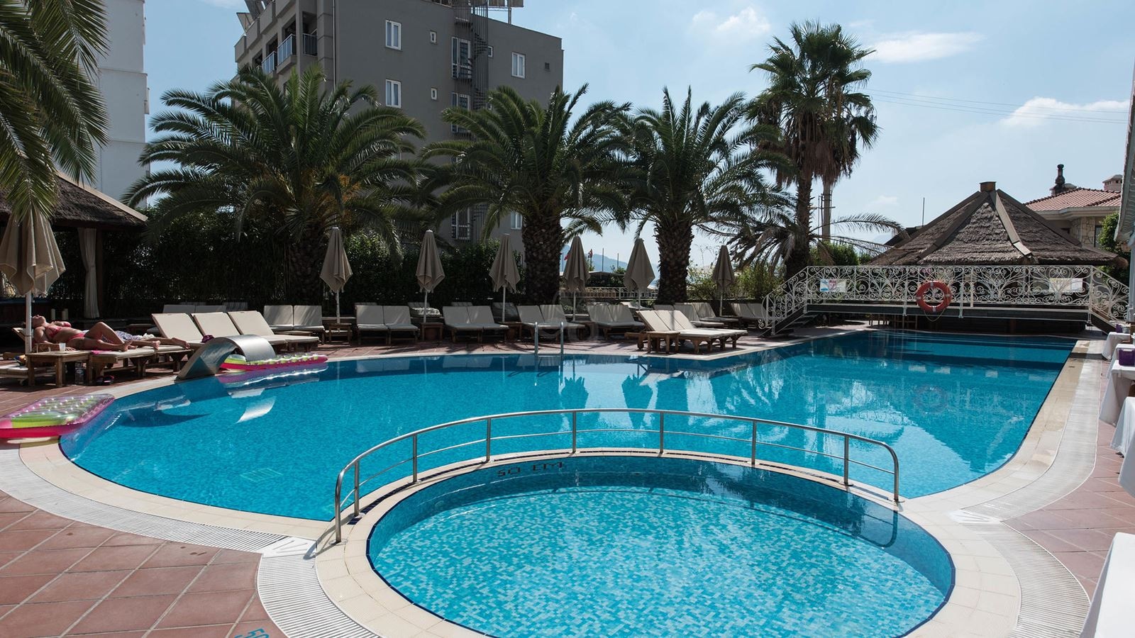 pools-outdoor-childrens-pool