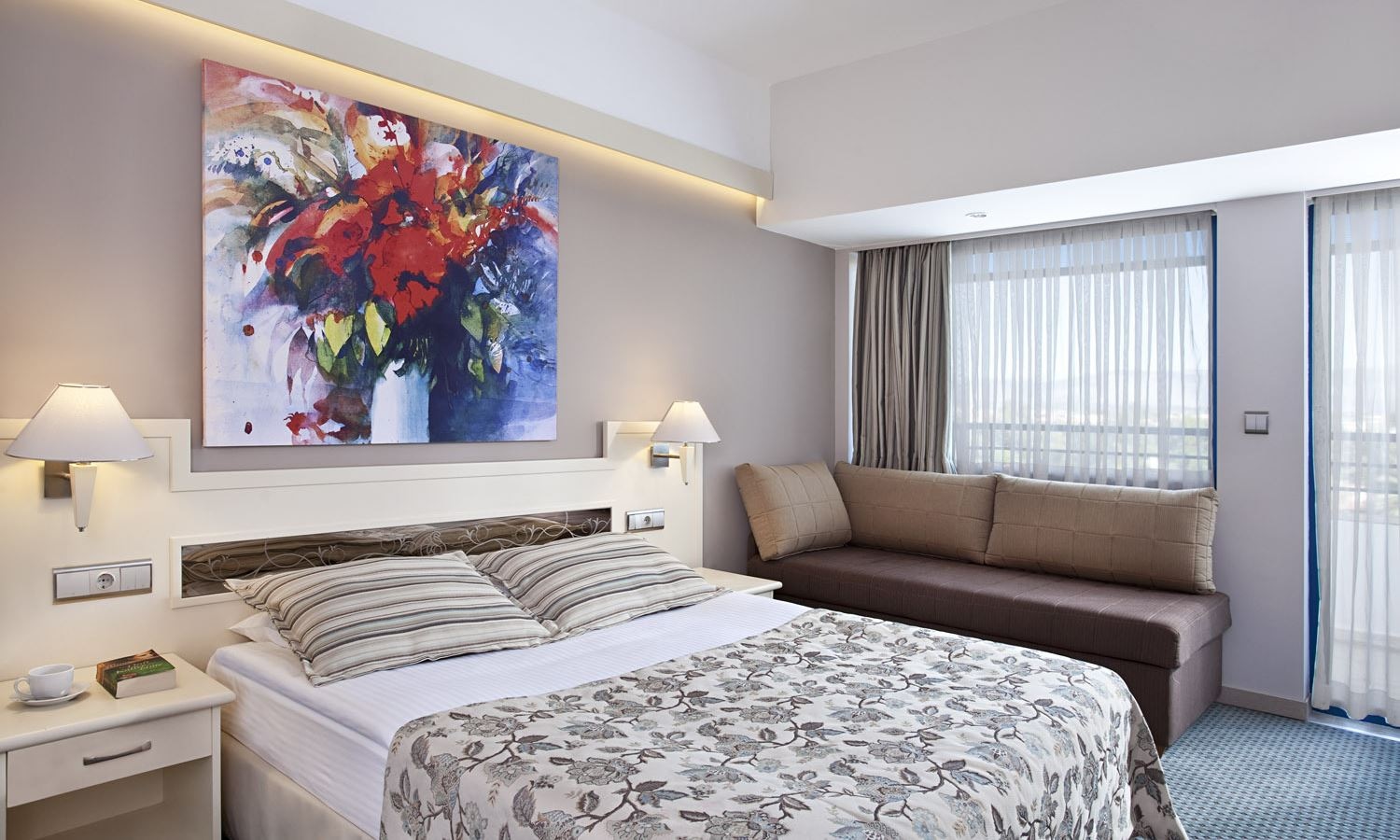 rooms-main-building-land-view