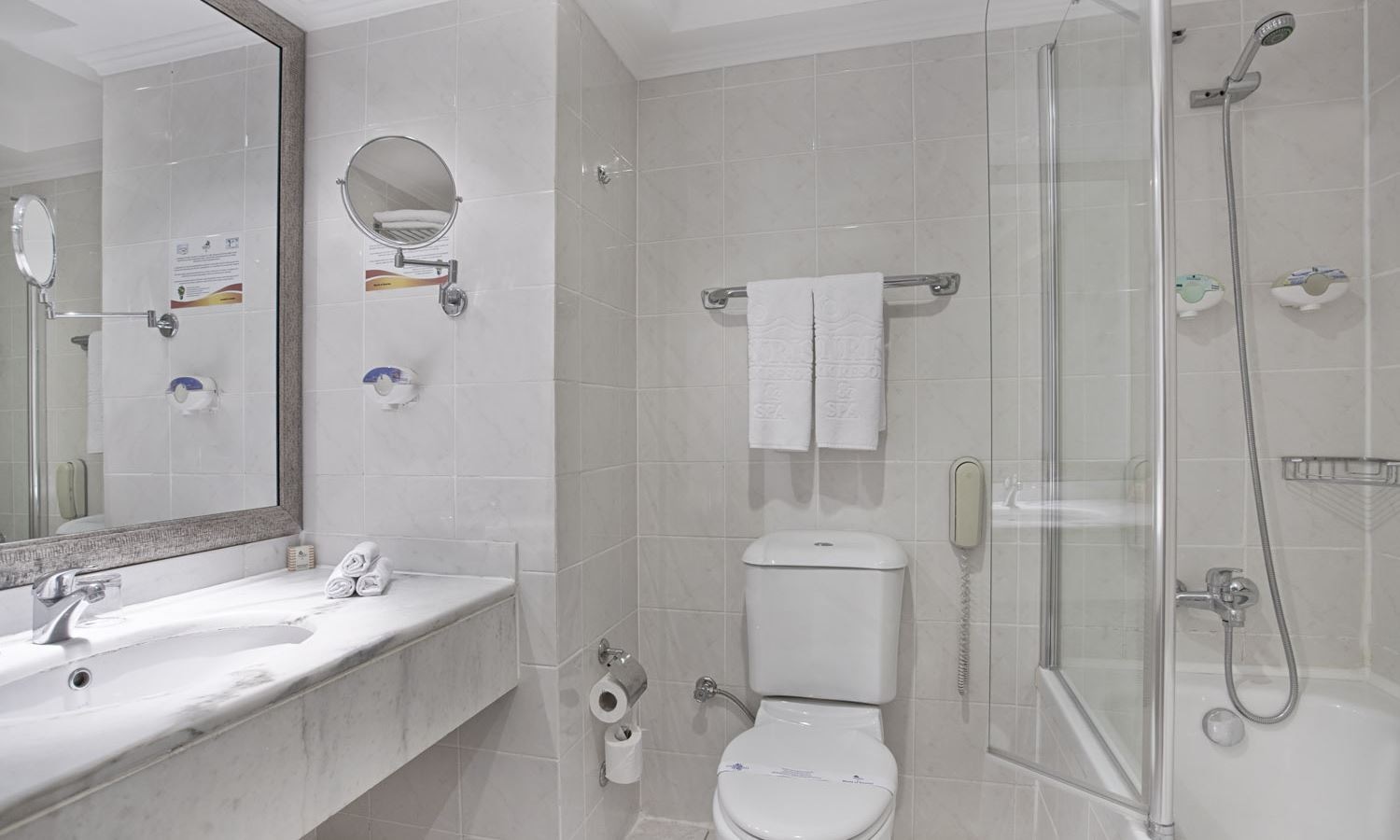 rooms-main-building-land-view