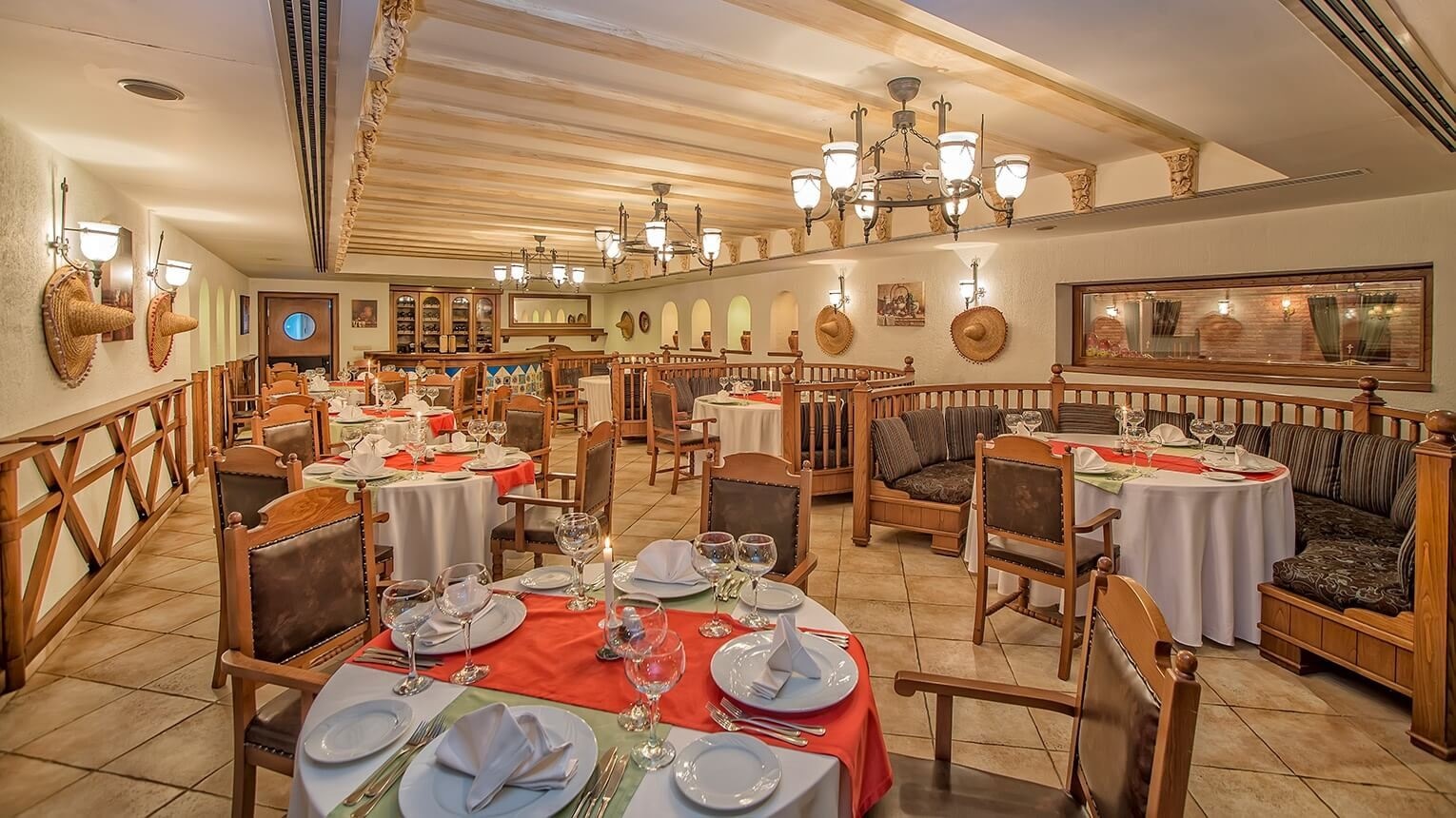 restaurants-azteka-mexican-restaurant