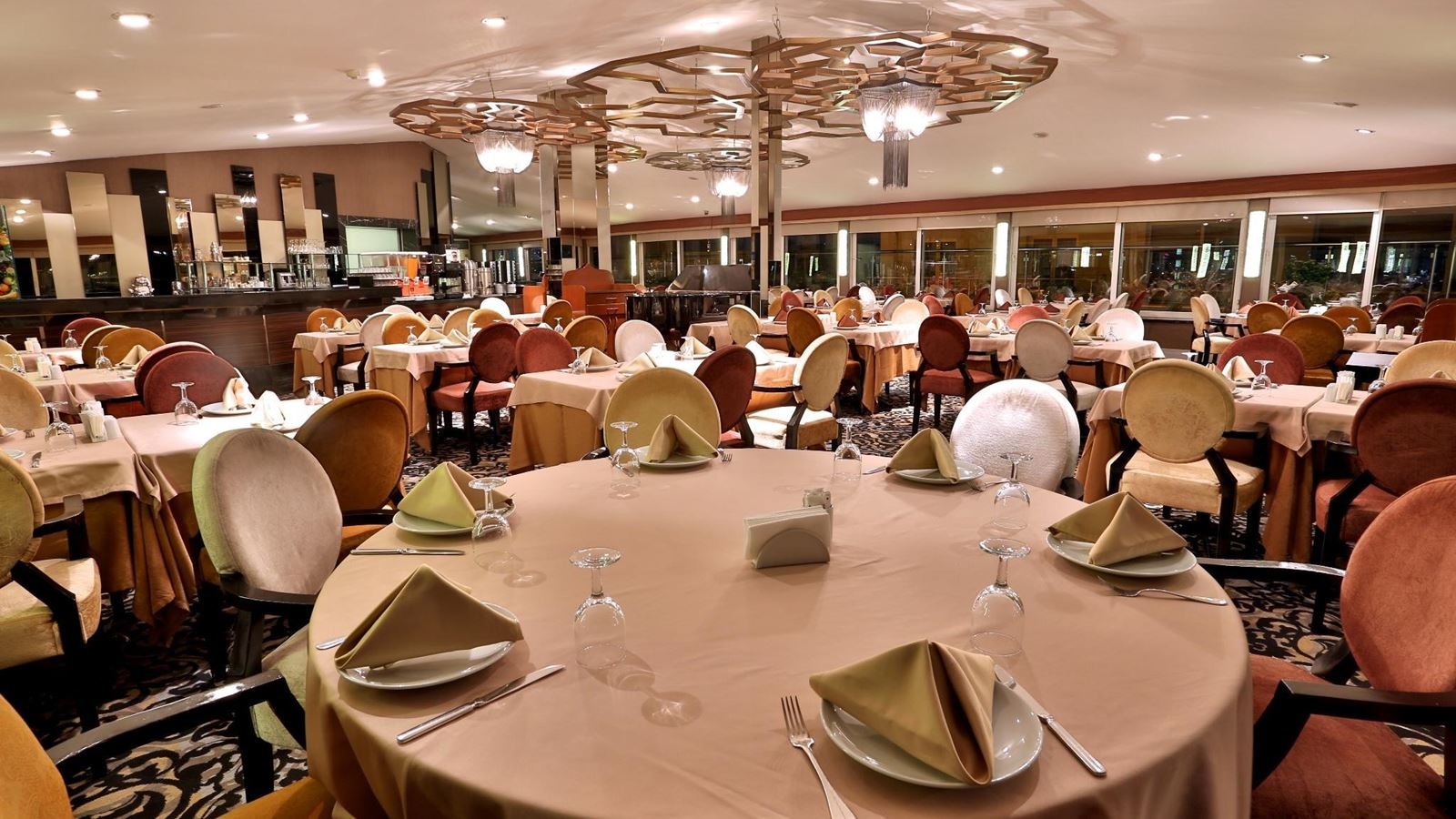 restaurants-restaurants