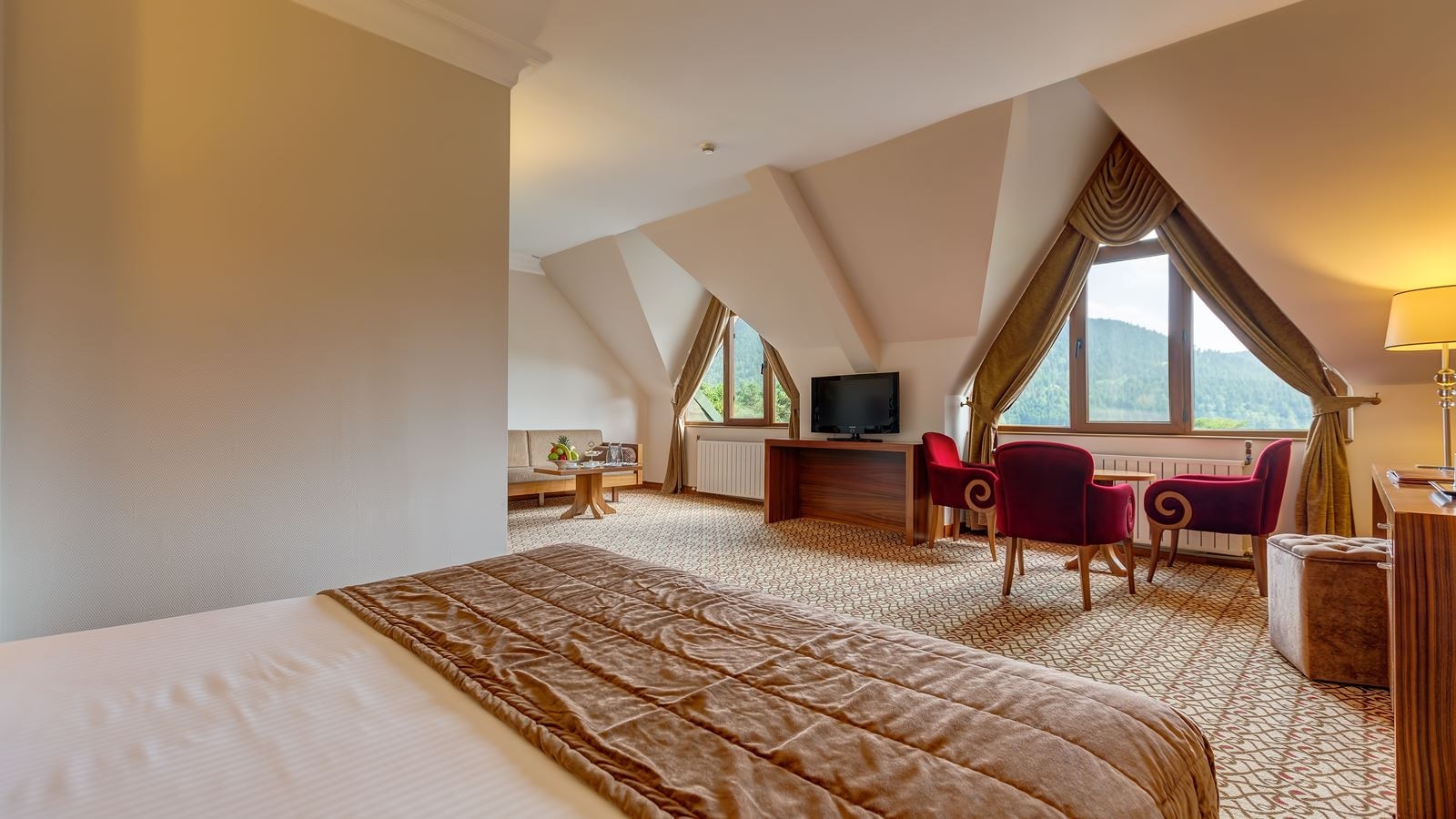 rooms-deluxe-oda-gol-tarafi