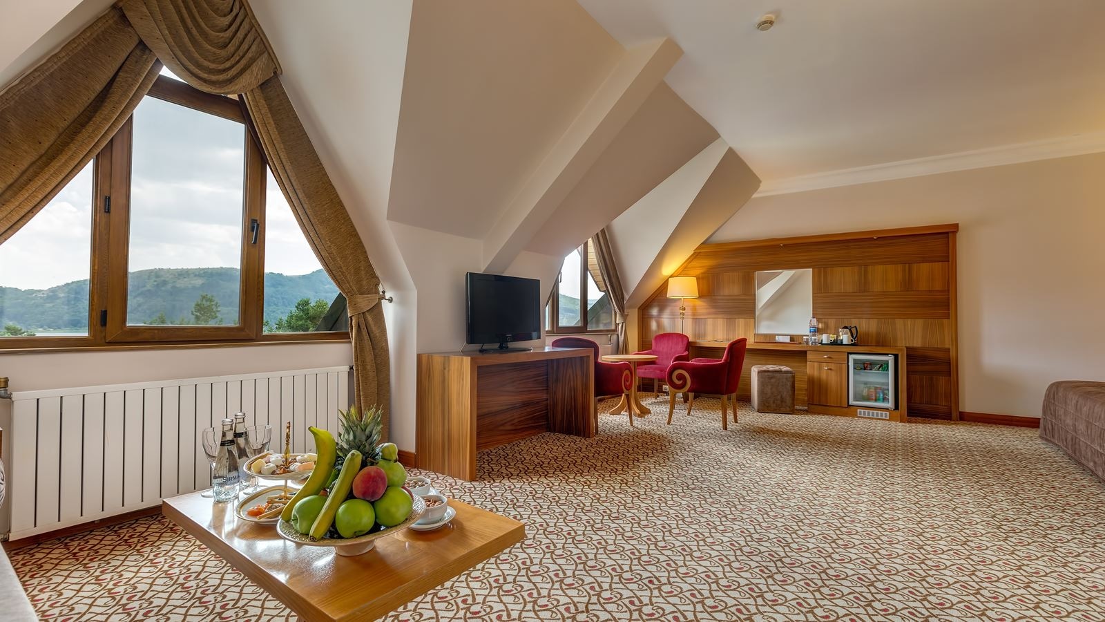 rooms-deluxe-oda-gol-tarafi