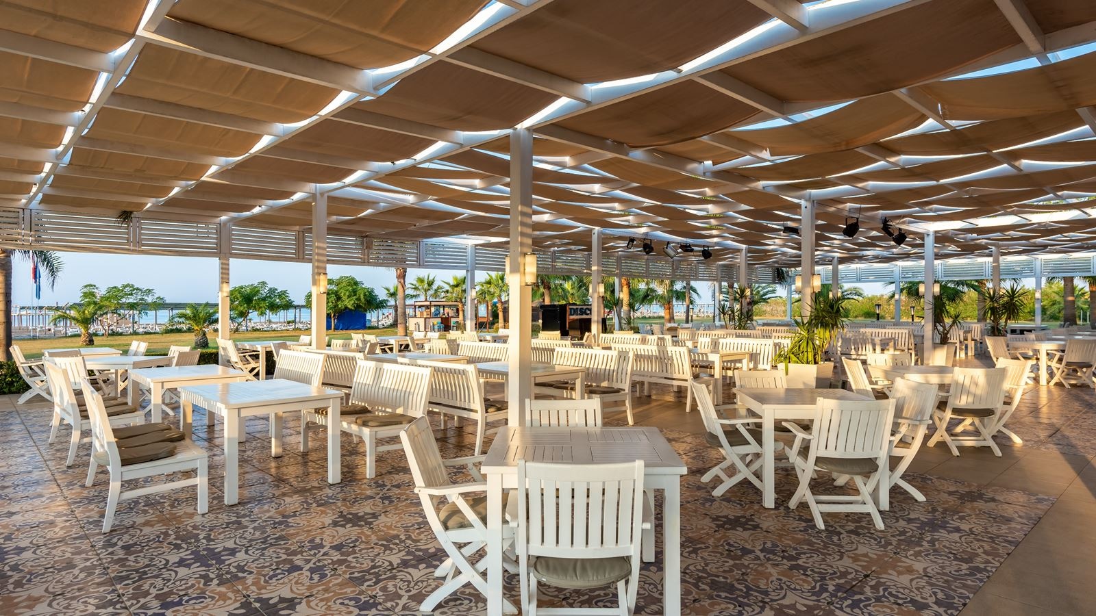 restaurants-terrace-restaurant