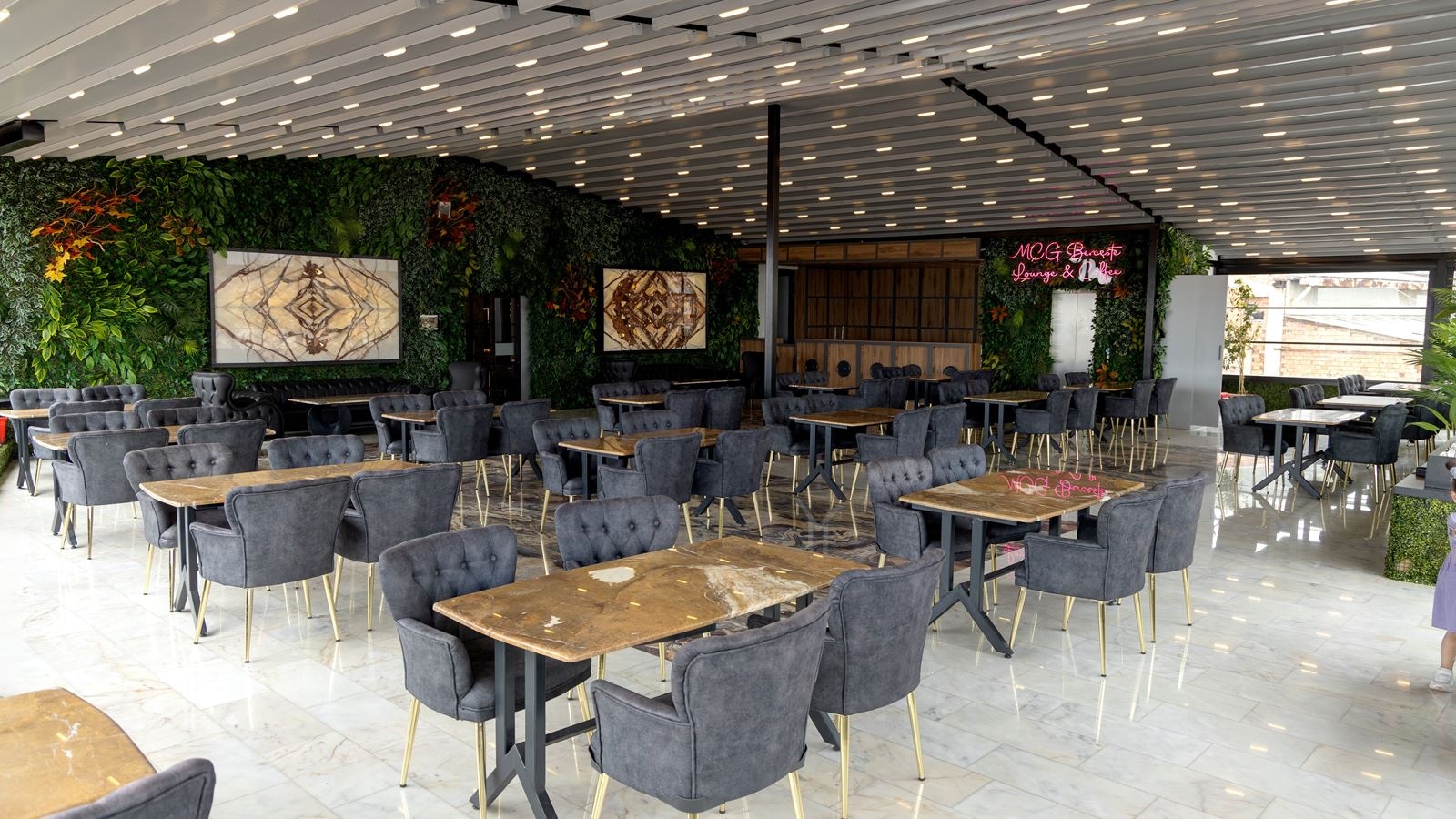 restaurants-restaurant