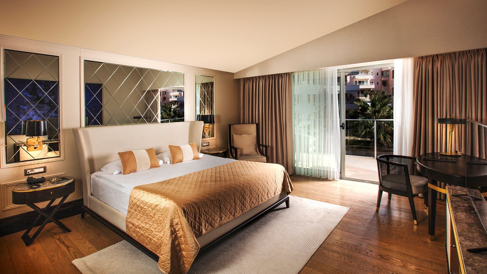 rooms-superior-room-landview-balcony