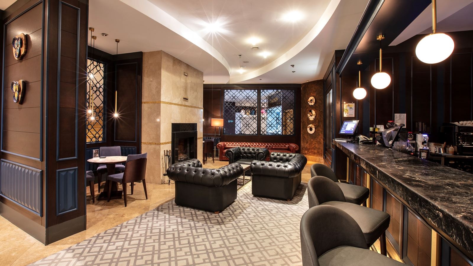 bars-blue-note-lobby-bar