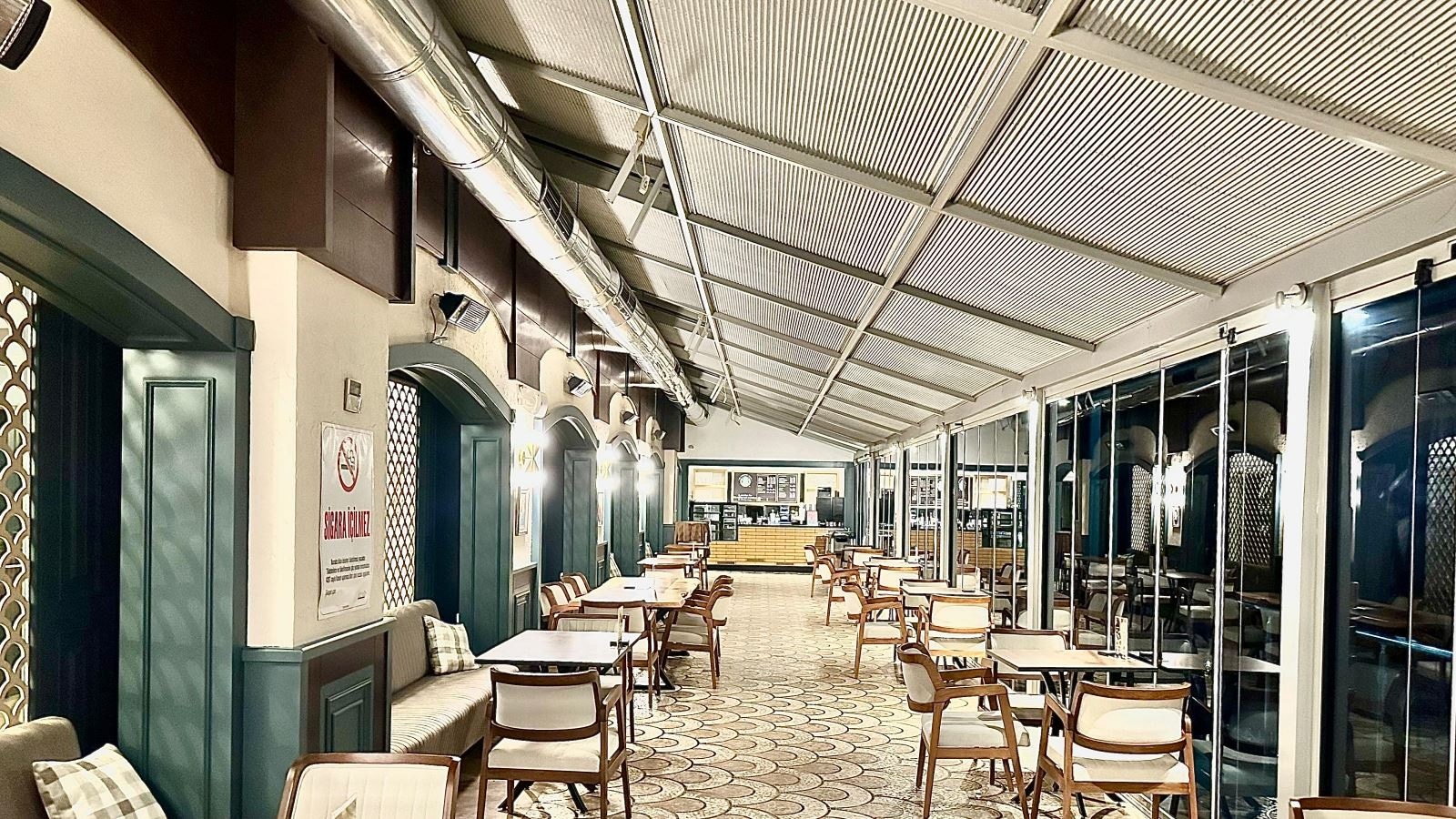 bars-starbucks-corner