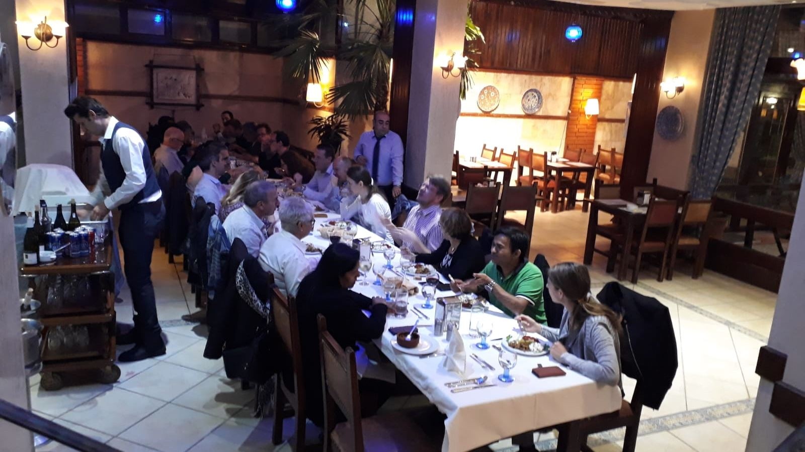 restaurants-restaurants