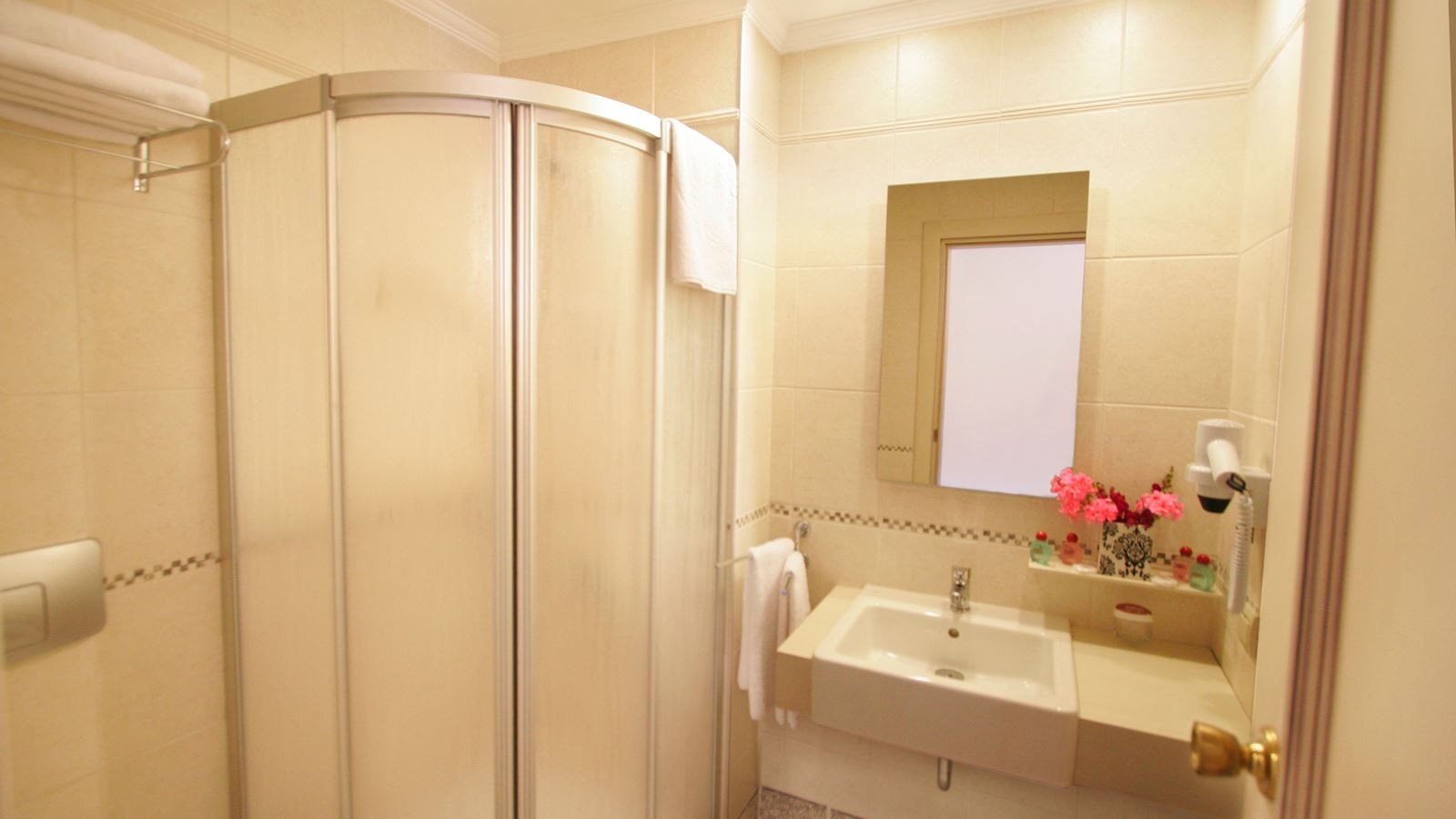 rooms-standard-room-without-balcony