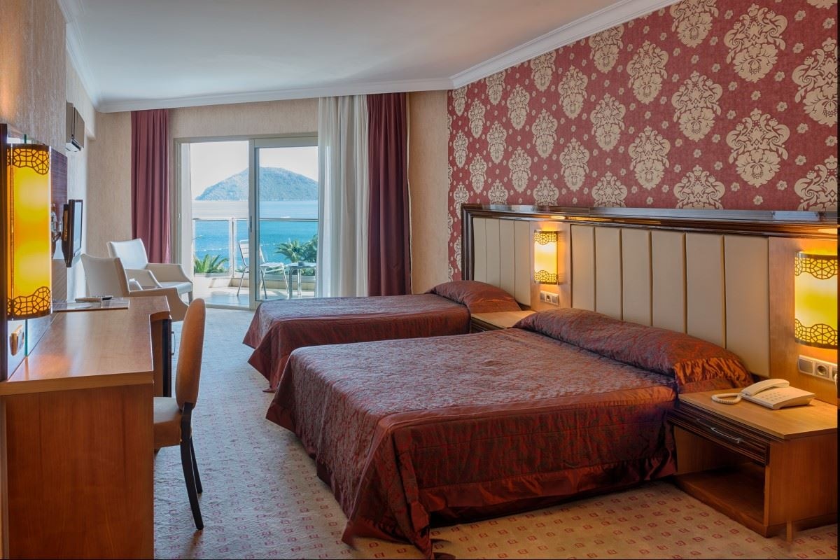 rooms-standard-room-large-side-sea-view