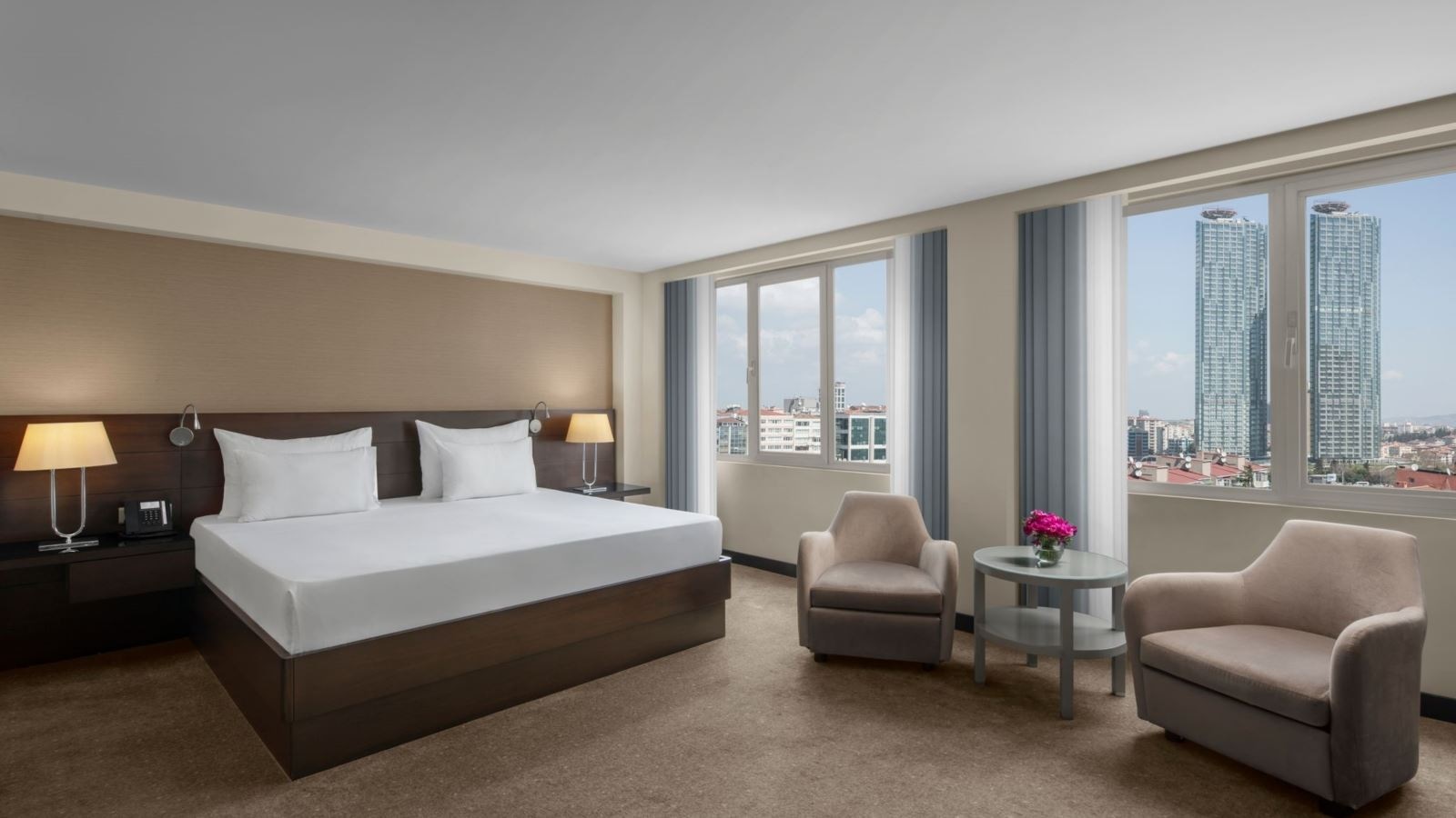 rooms-grand-deluxe-king-room