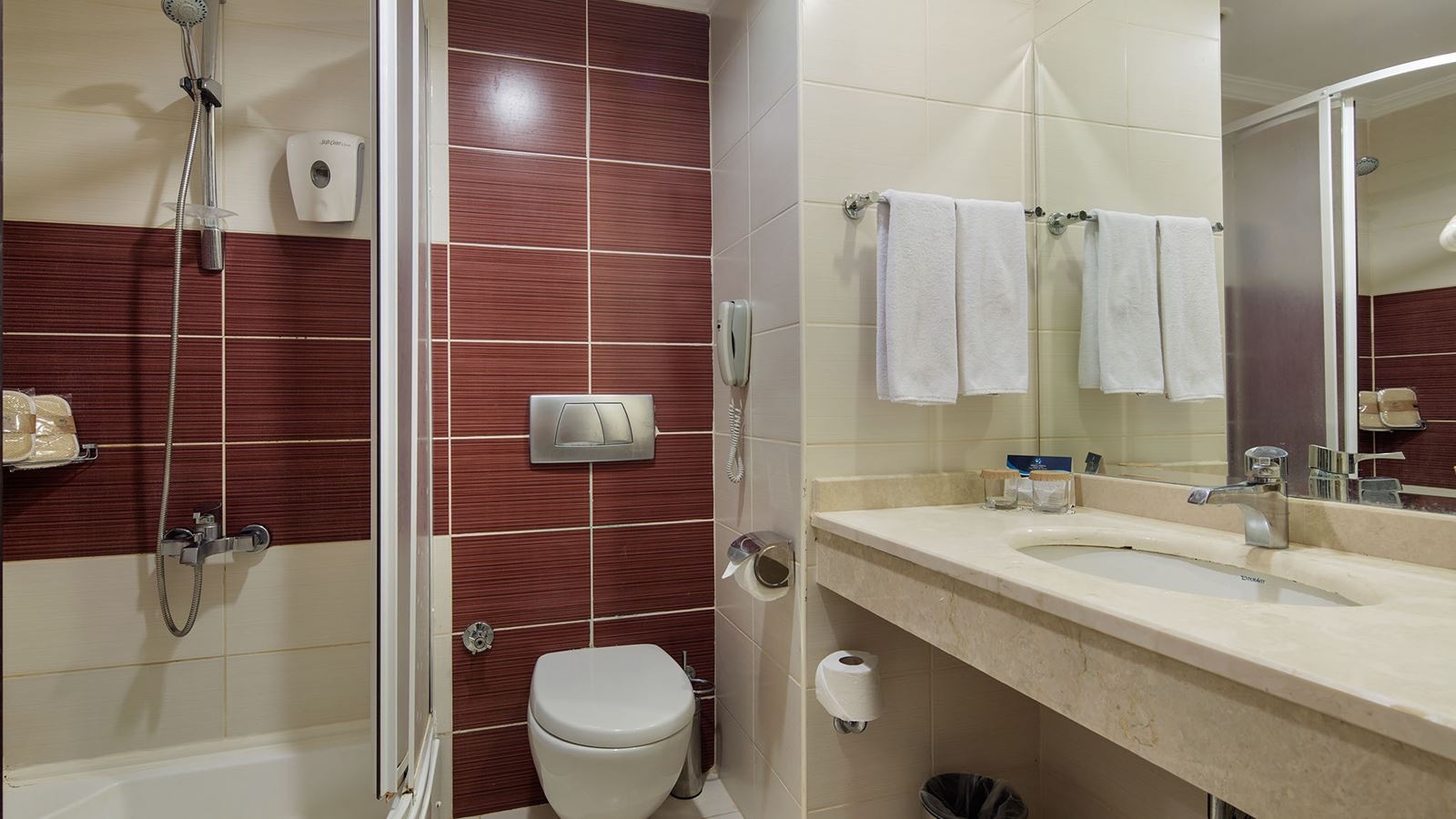 rooms-standard-room-land-view