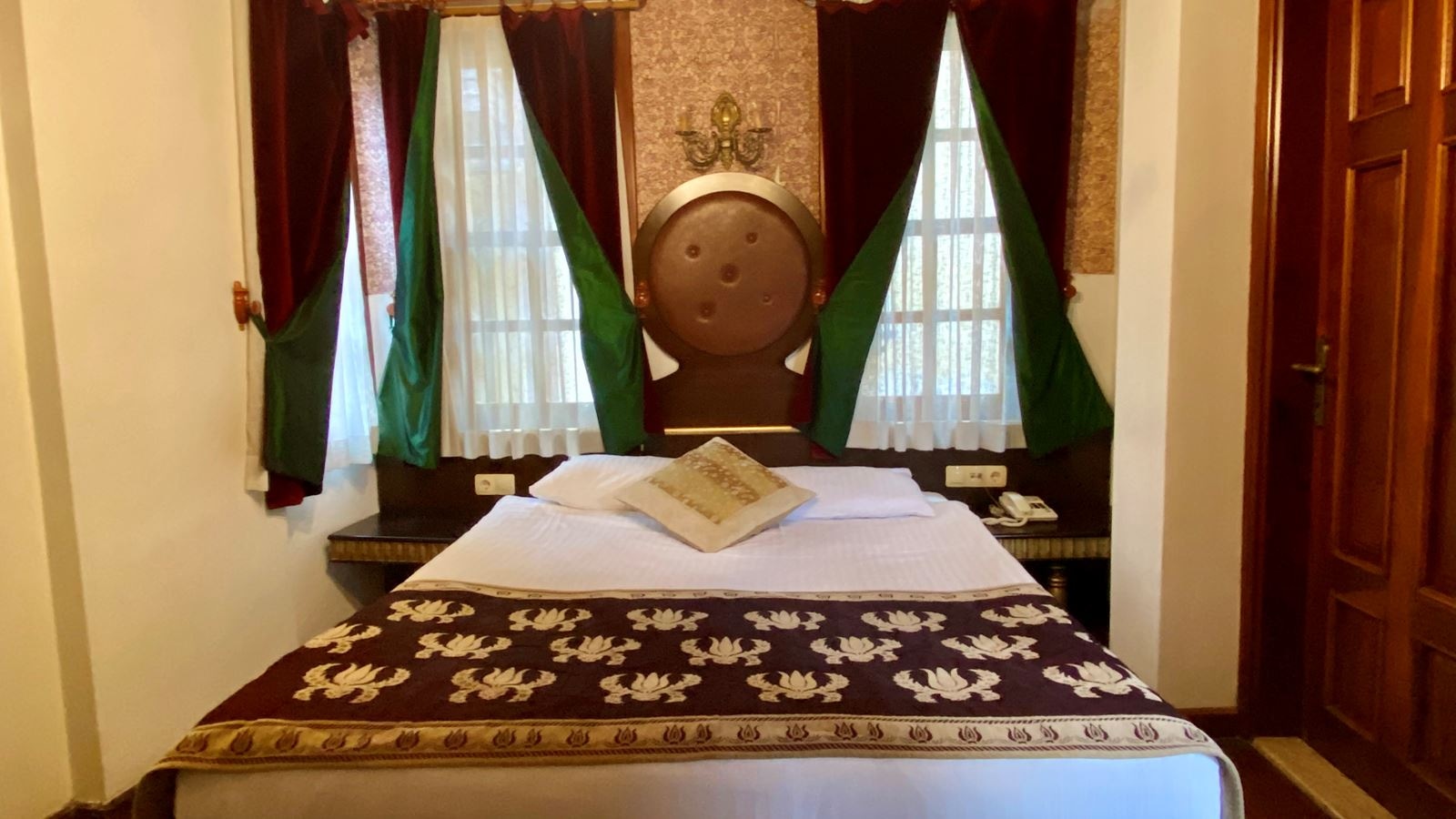 rooms-single-standard-room