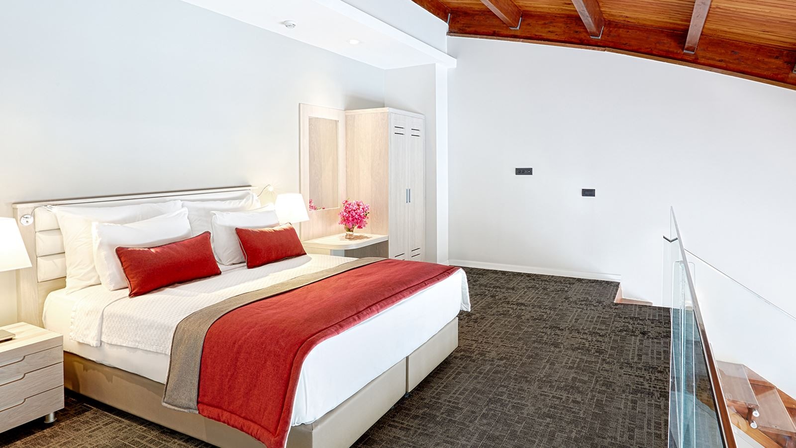 rooms-dublex-land-view-room