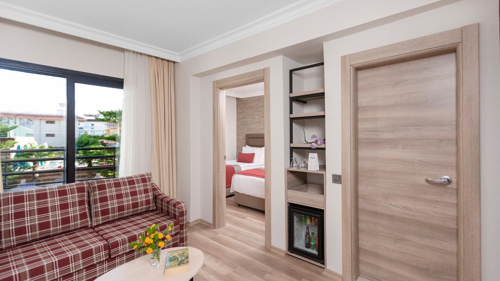 rooms-junior-pool-view-room