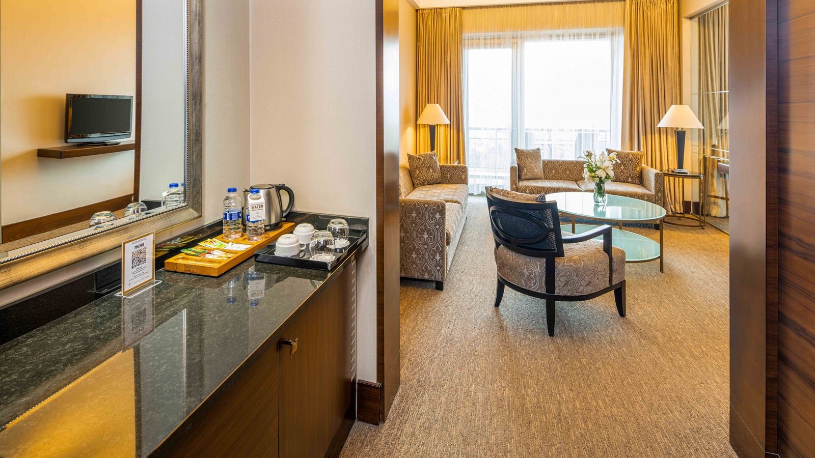 rooms-executive-suit