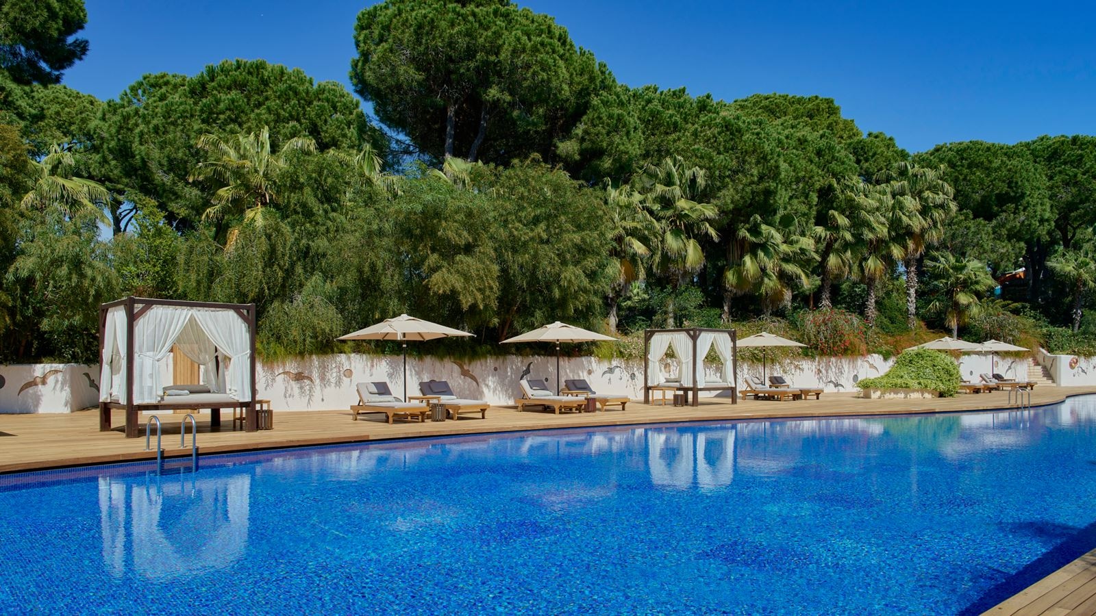 rooms-terrace-laguna-family-suite