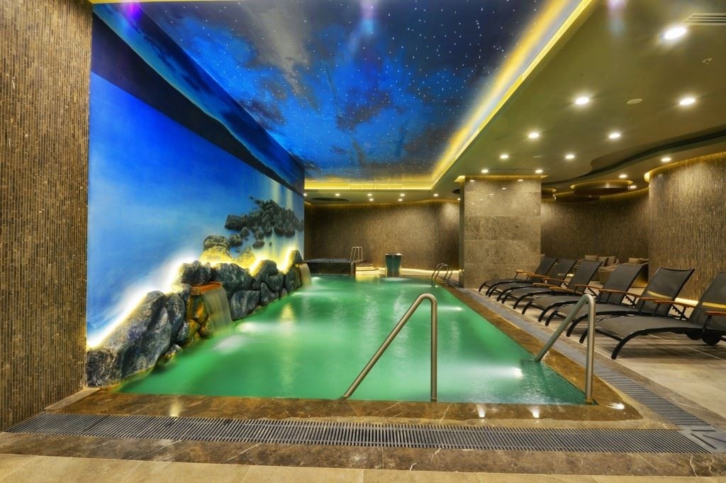 pools-indoor-pool