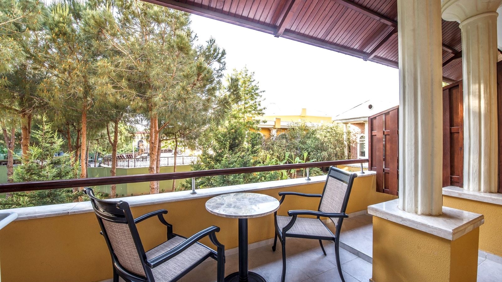 rooms-double-room-classic-main-building-dbl2