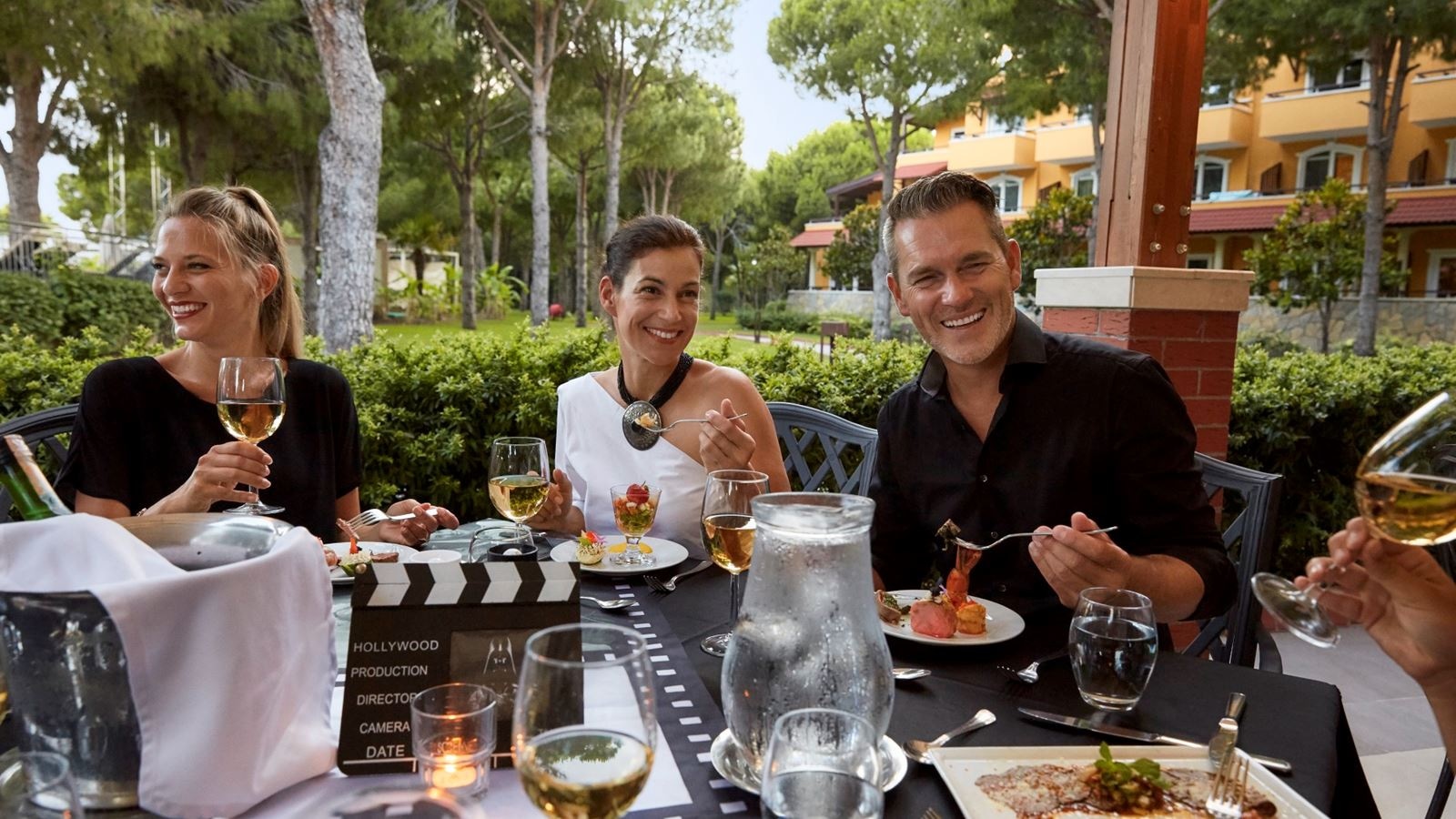 restaurants-restaurants