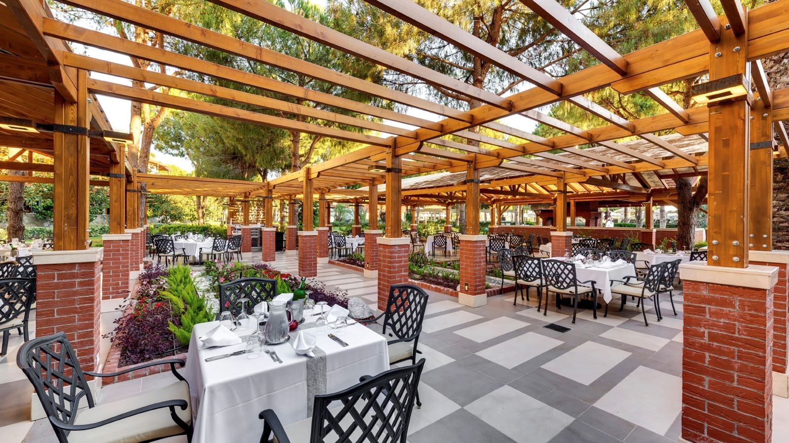 restaurants-restaurants