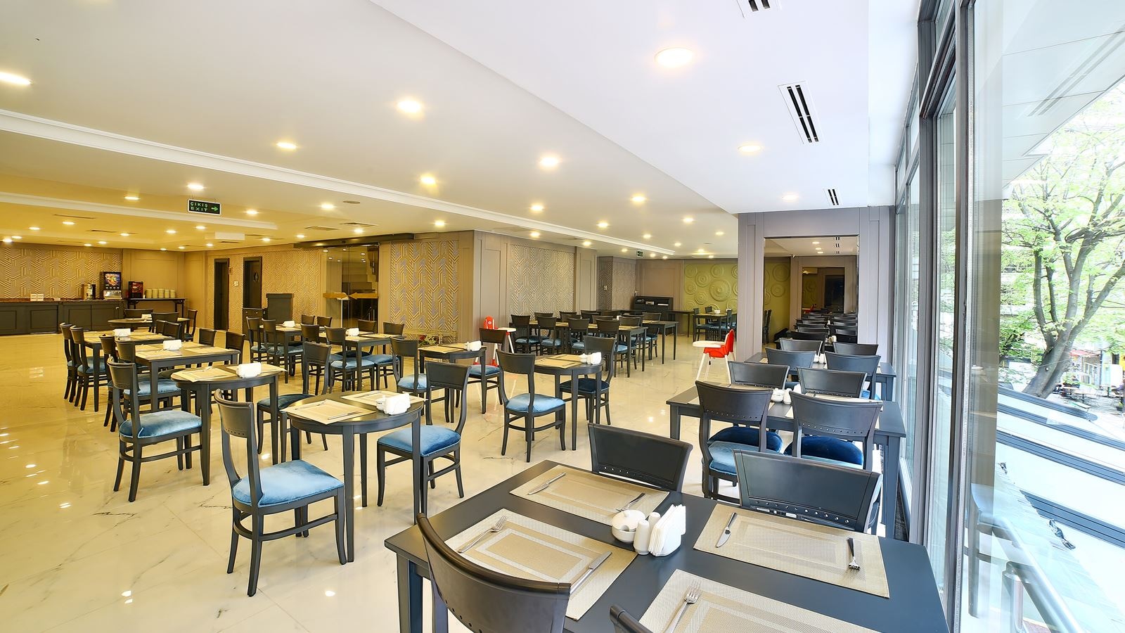 restaurants-restaurants