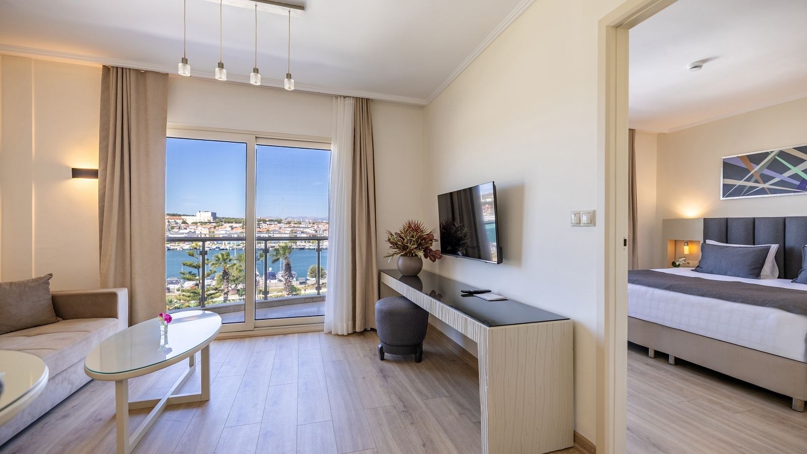 rooms-junior-suite-room