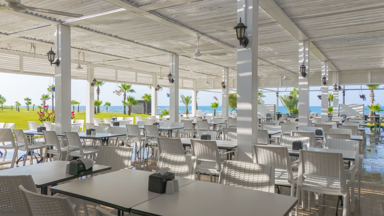 restaurants-beach-restaurant