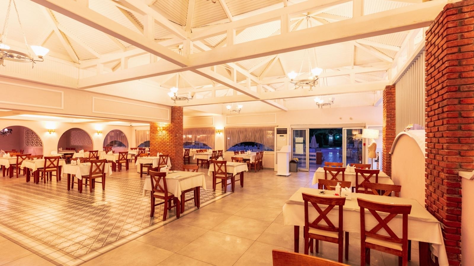 restaurants-main-restaurant