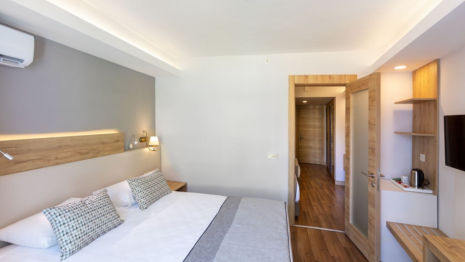 rooms-club-building-family-room