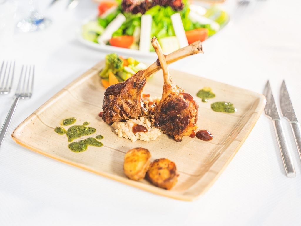 restaurants-restaurant