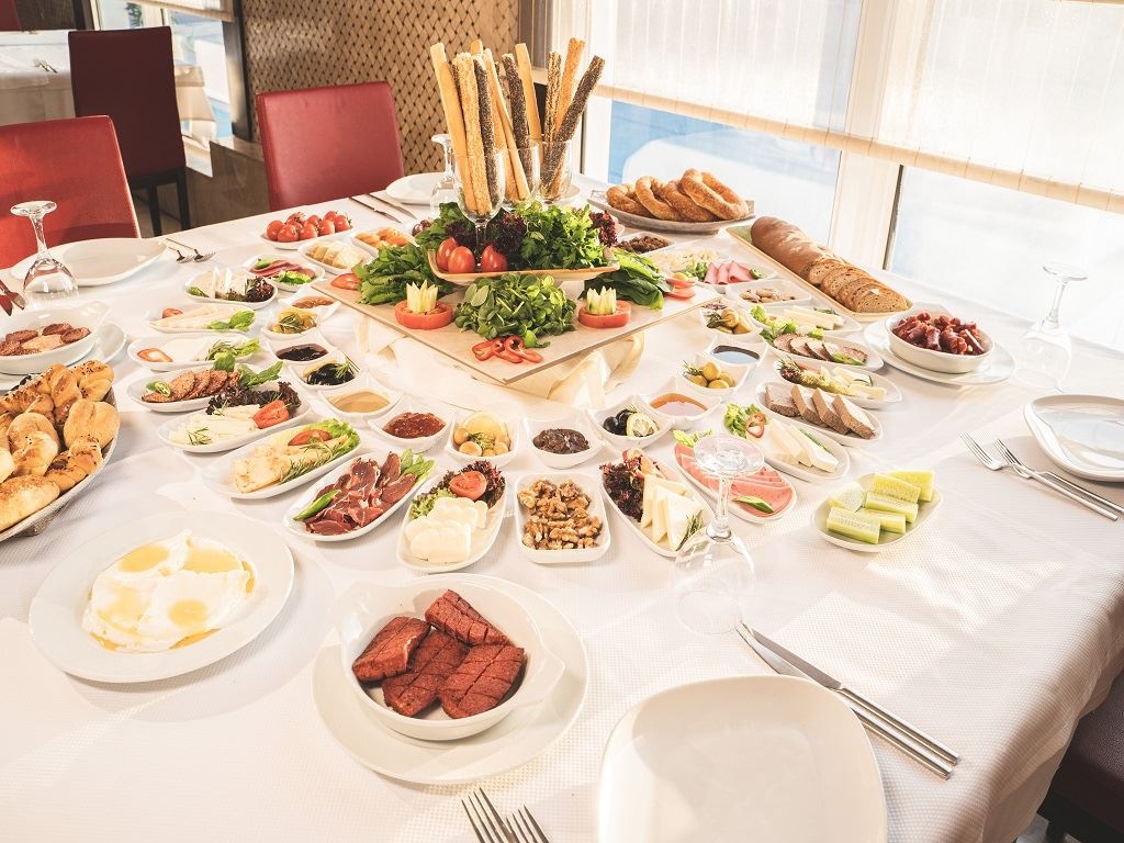 restaurants-restaurant