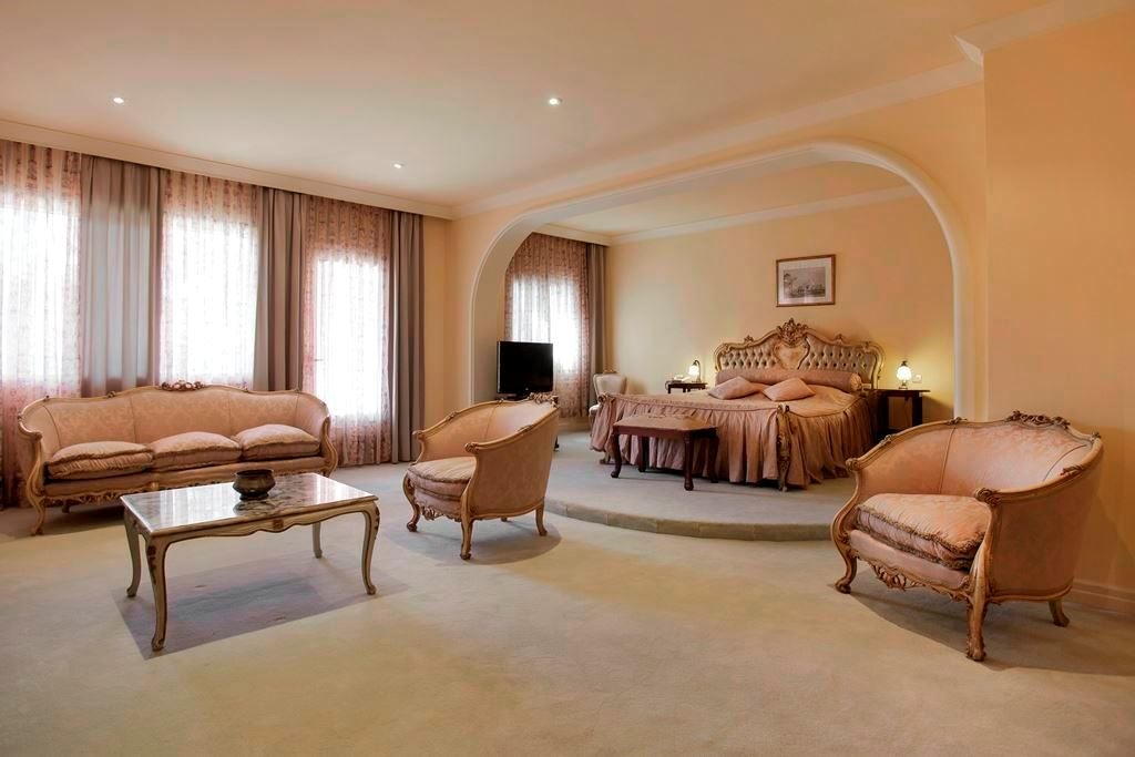 rooms-presidential-suit