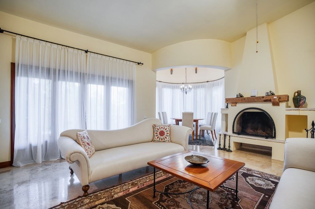 rooms-honeymoon-room