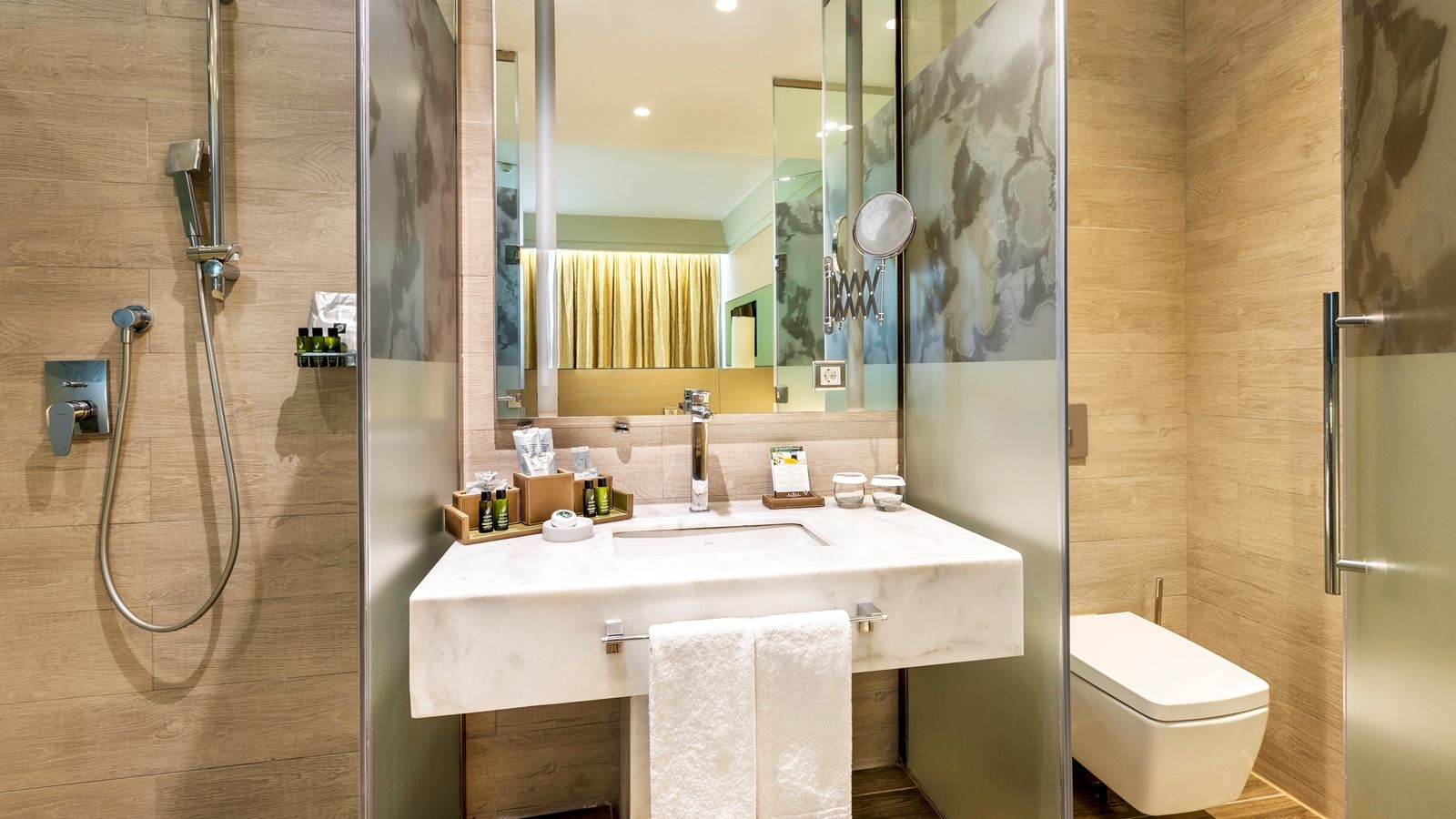 rooms-pool-suite-ground-floor