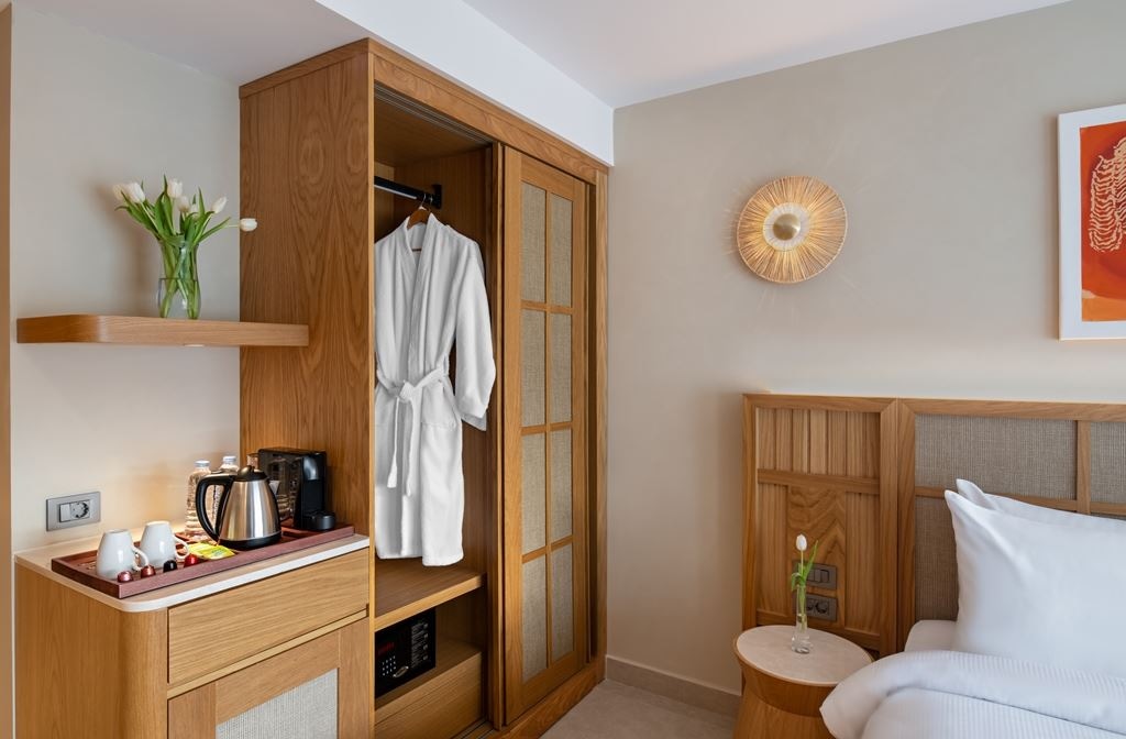 rooms-deluxe-family-suite-garden-view